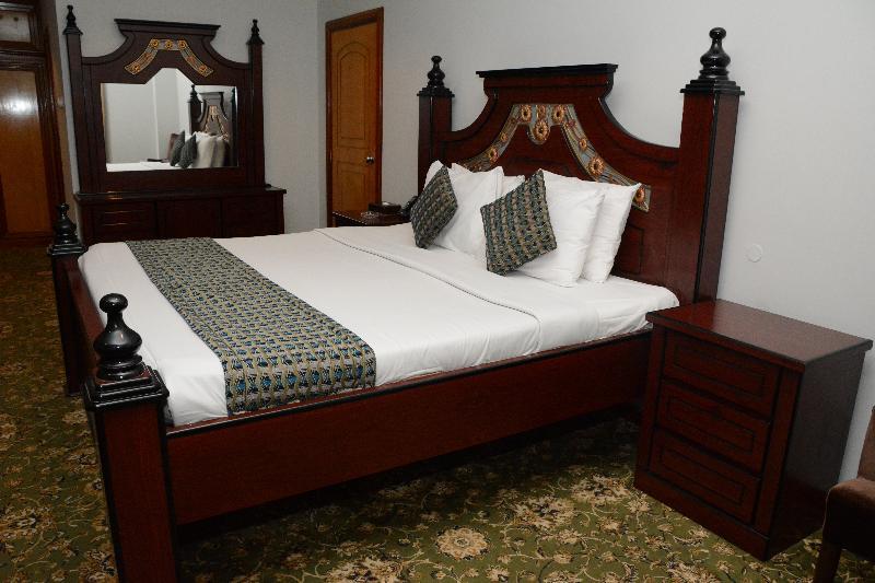 Phoenicia Hotel Манама Екстериор снимка