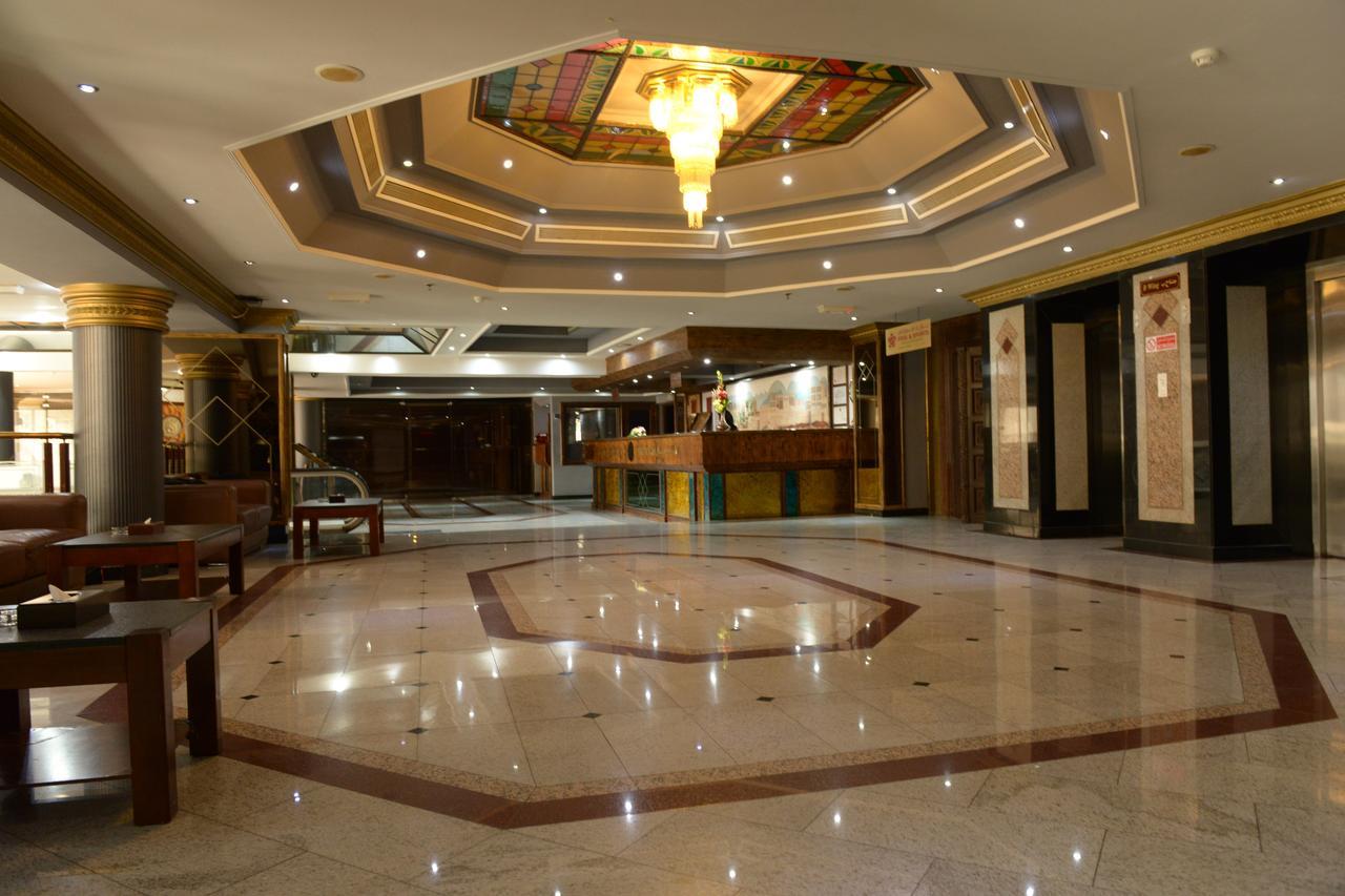 Phoenicia Hotel Манама Екстериор снимка
